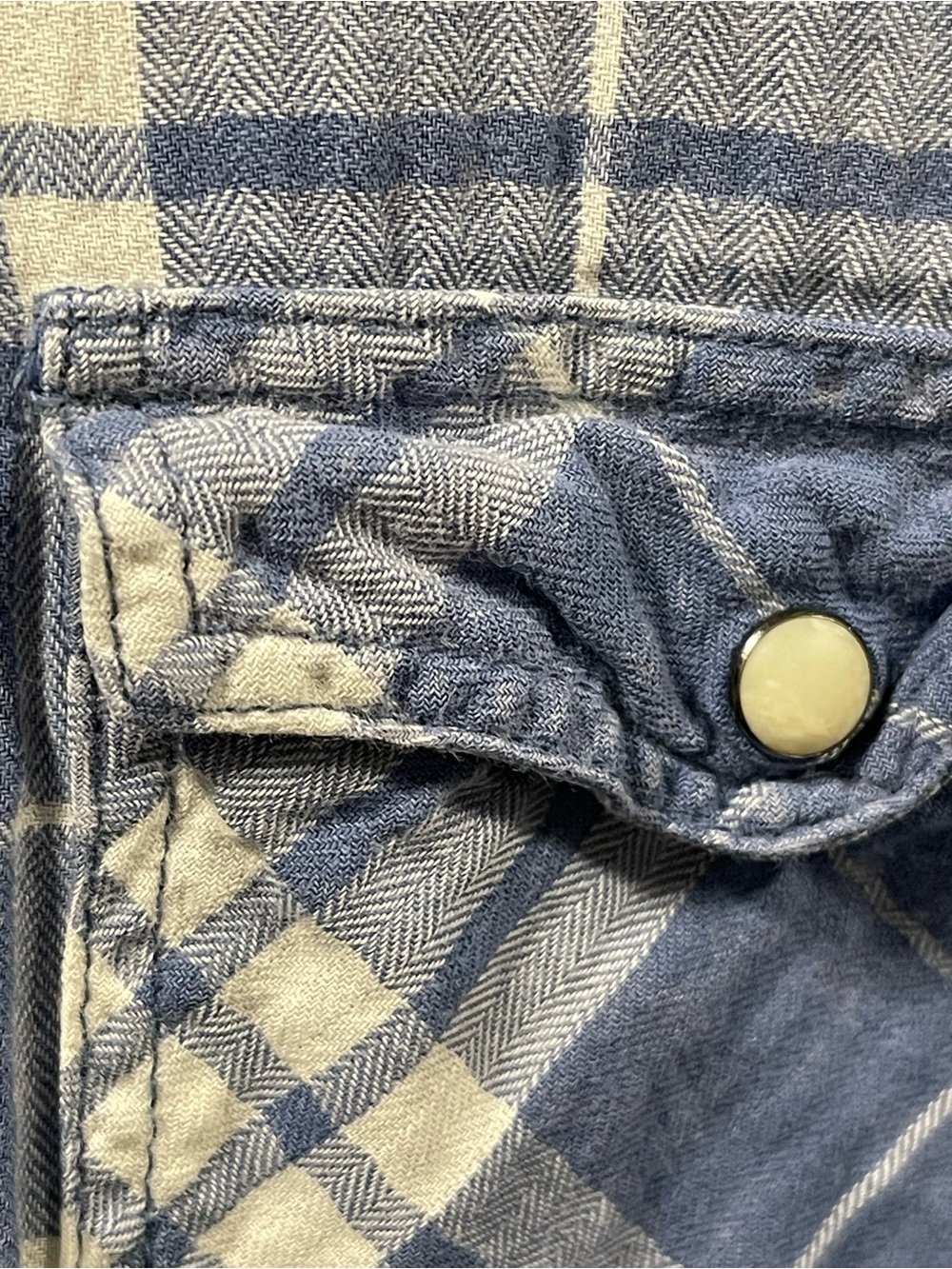 American Eagle Outfitters Blue and White Plaid Shirt - Picture 3 of 6